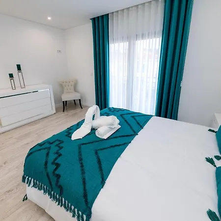 Casa Guerra Nyaraló Nazaré